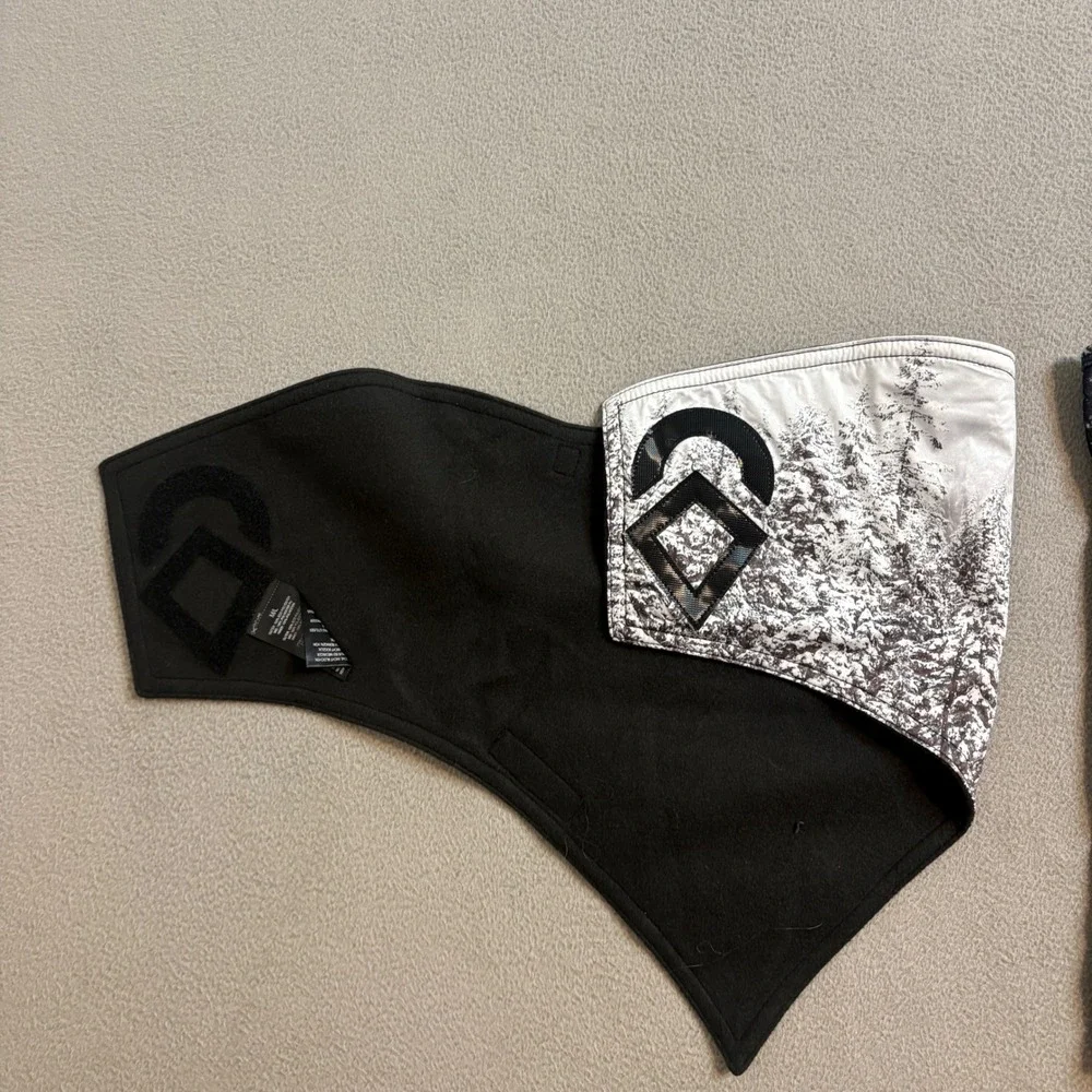 Airhole Facemask Bundle of 2 Men ML Snowy Pine Bandana & Snowflake Neck Gaiter